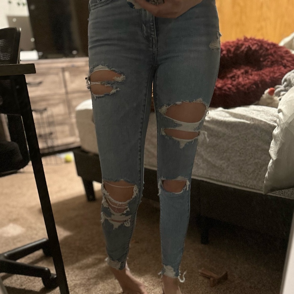 American Eagle Ripped Light Blue Skinny Jeans